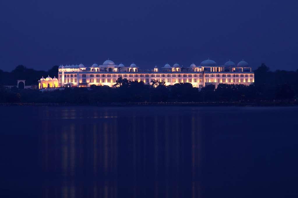 Radisson Blu Udaipur Palace Resort & Spa Zewnętrze zdjęcie